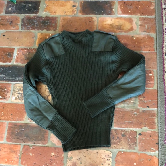 Valor collection 100% wool sweater - Picture 2 of 9